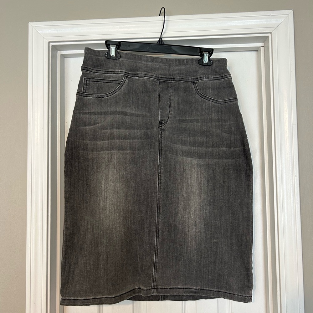 Main Street Exchange - stretch Gray Denim Skirt